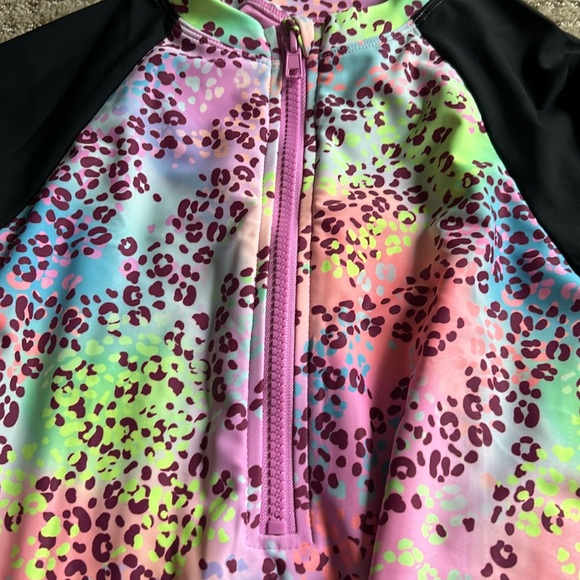 NWT Catalina rash guard swimsuit- 10/12 - Picture 4 of 5